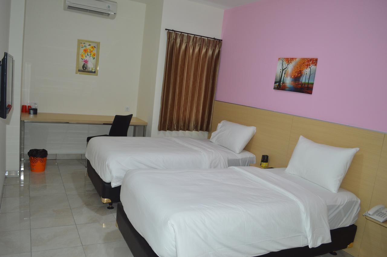 I&M Hotel Сурабая Екстериор снимка