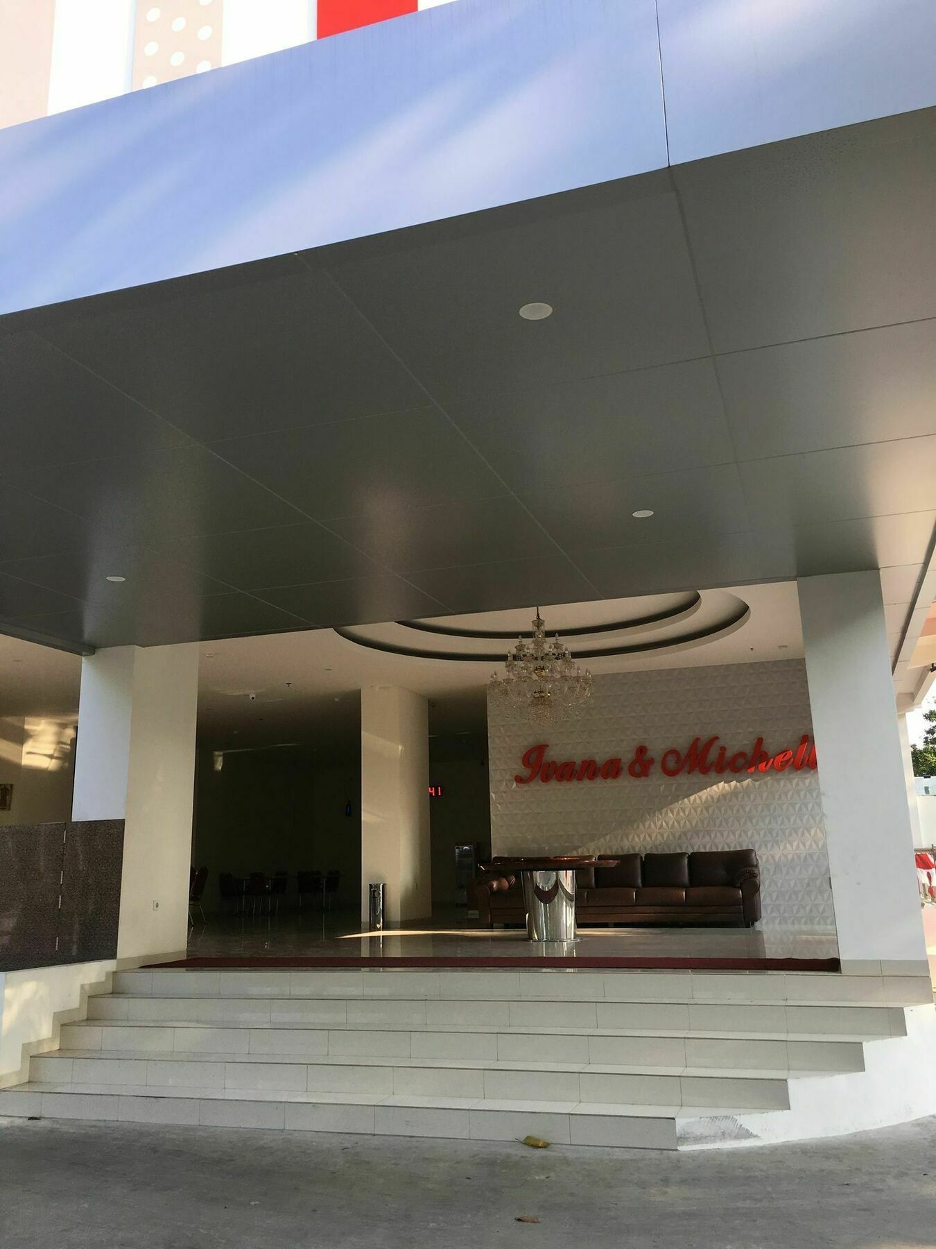 I&M Hotel Сурабая Екстериор снимка
