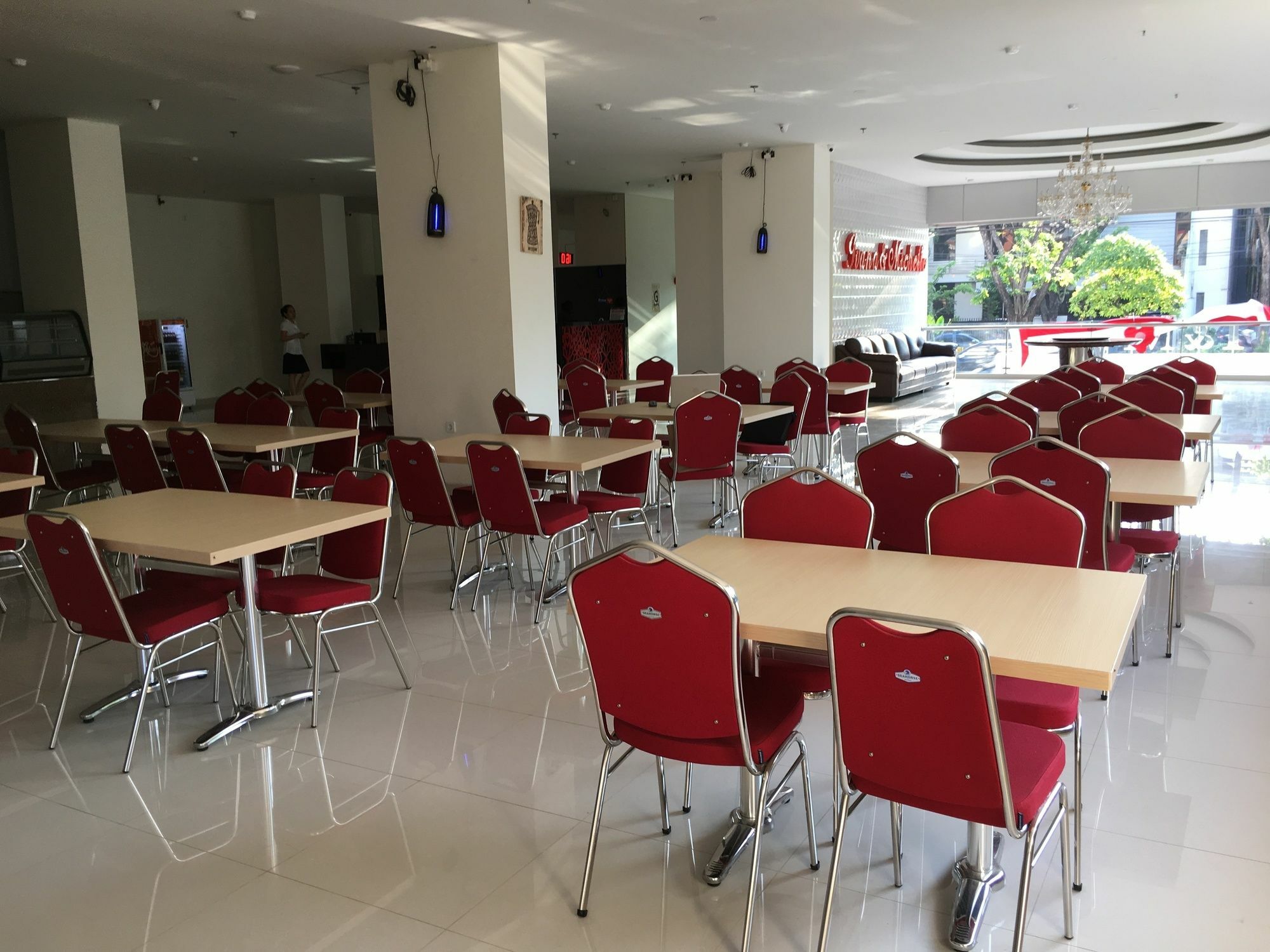 I&M Hotel Сурабая Екстериор снимка